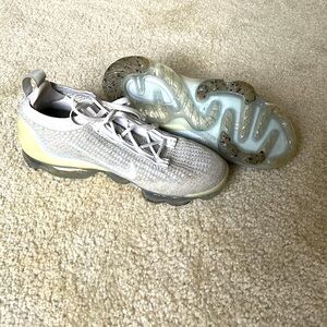 Nike VaporMax Women’s Sneakers- Size 8- Like New Condition